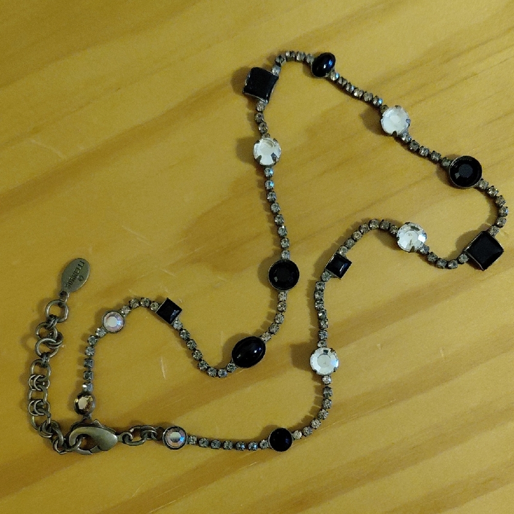 Sorrelli Rhinestone Necklace In EUC - Picture 6 of 14